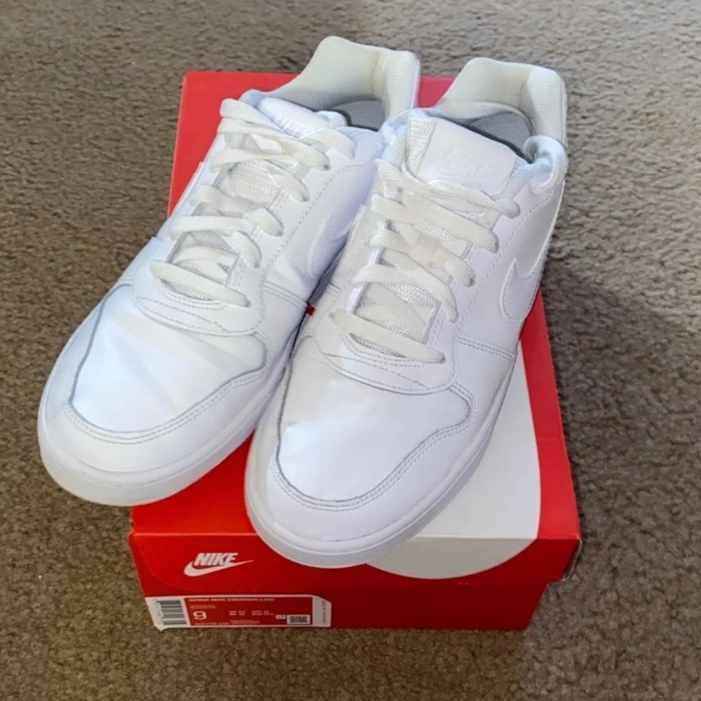 Nike ebernon Low size 9